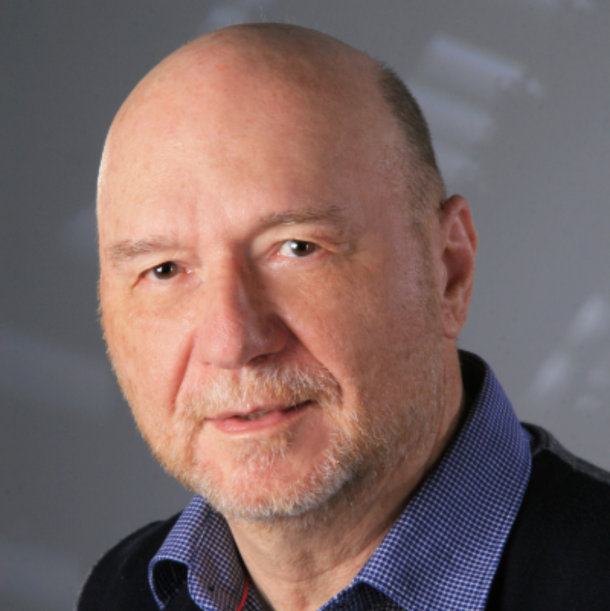 Autorenfoto von Harrison Shepard
